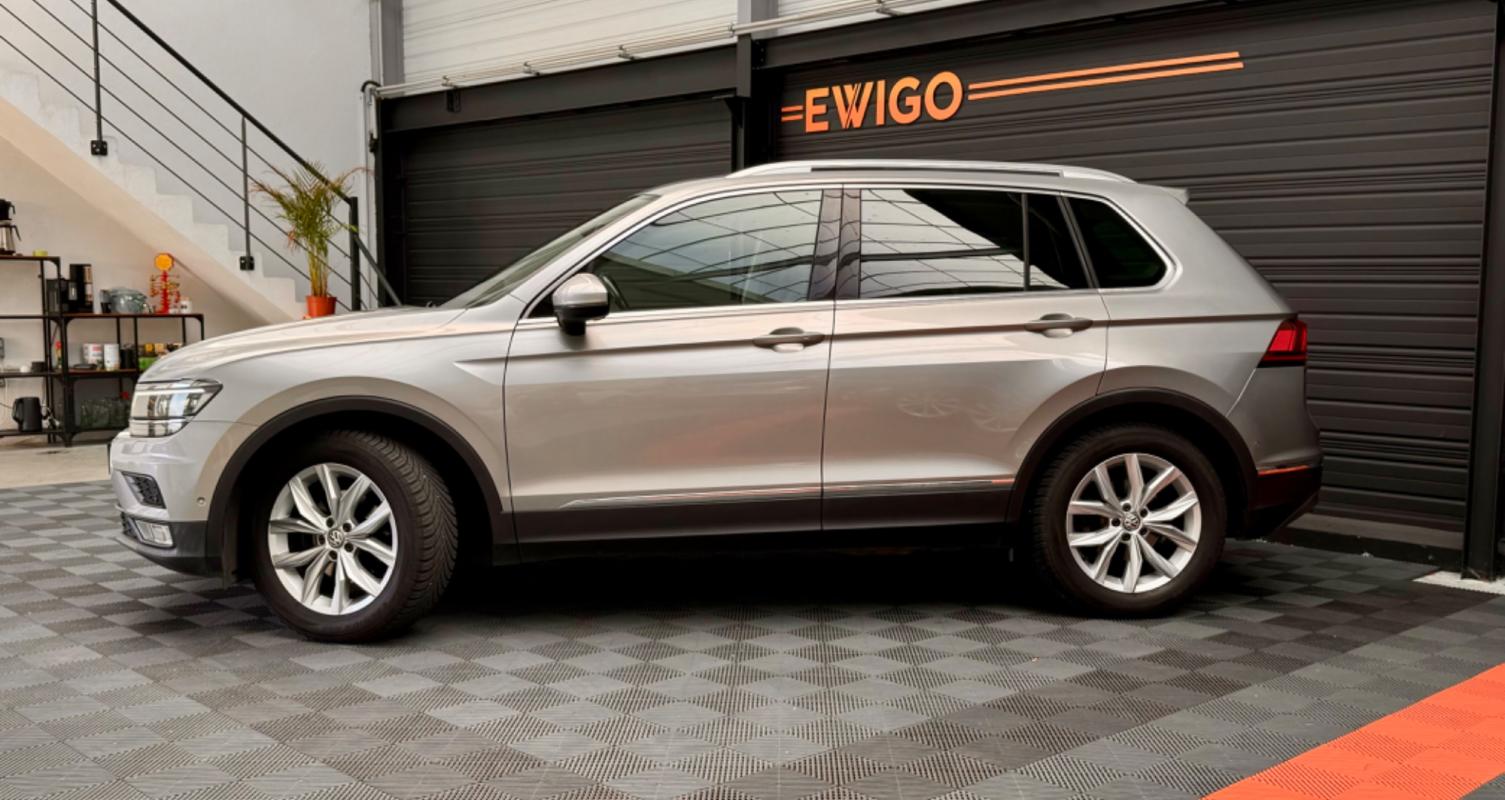 Volkswagen Tiguan - 2.0 TDI 150 CARAT DSG7 TOIT OUVRANT / ATTELAGE