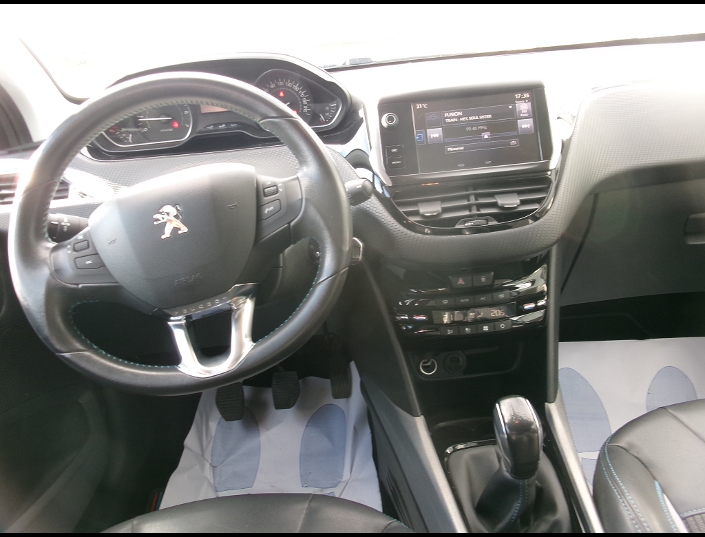 Peugeot 2008 - PTECH 110 URBAN CROSS BVM