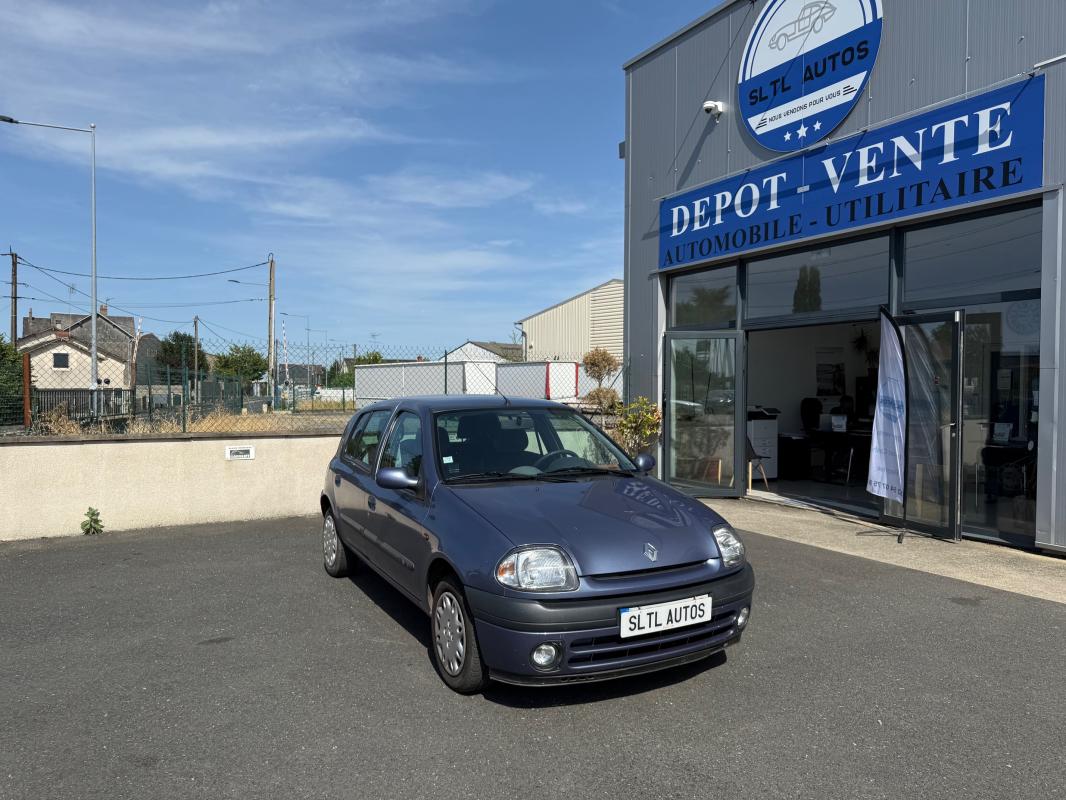 RENAULT CLIO - 2 1.2 60 CH 5 PORTES / REPRISE POSSIBLE (2001)