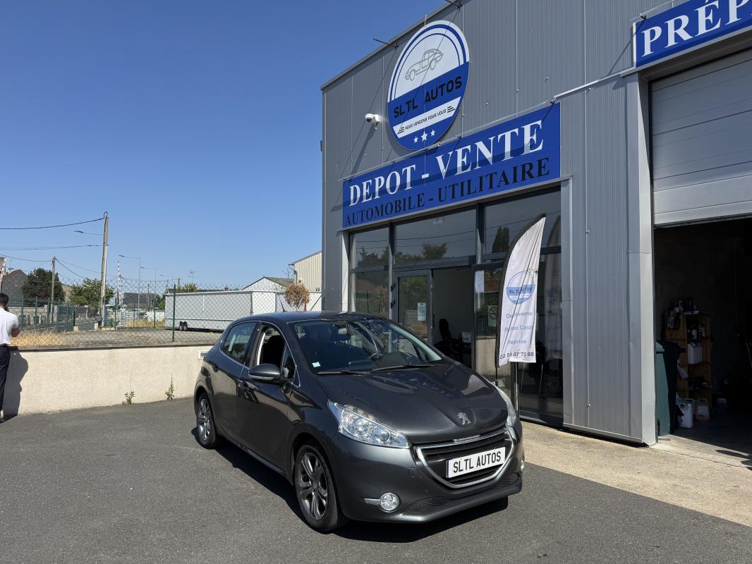 PEUGEOT 208 - 1.2 VTI 82 CH GARANTIE REPRISE POSSIBLE (2015)