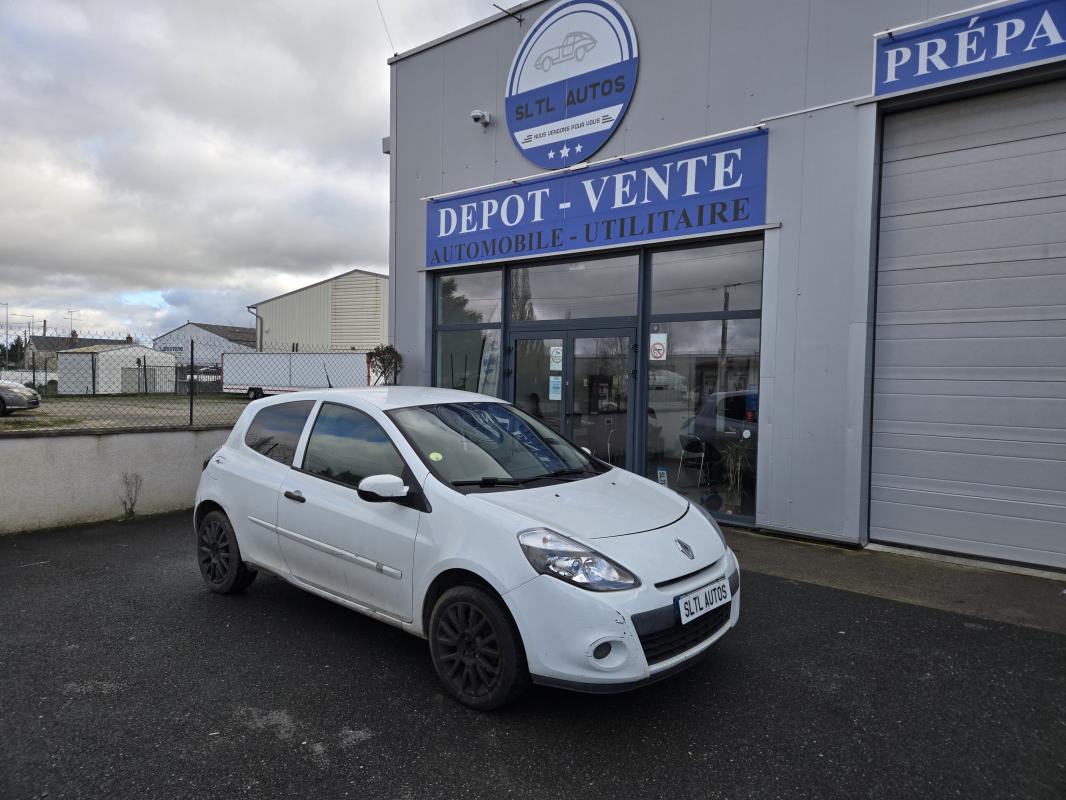 RENAULT CLIO - 3 1.2 I 75CH GARANTIE 6 MOIS / REPRISE POSSIBLE (2010)