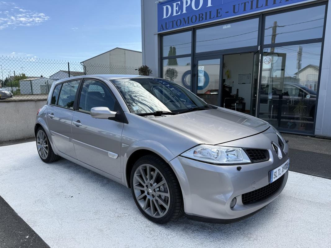 RENAULT MÉGANE - 2 RS 2.0 TURBO 225CH PACK LUXE GARANTIE / REPRISE POSSIBLE (2007)
