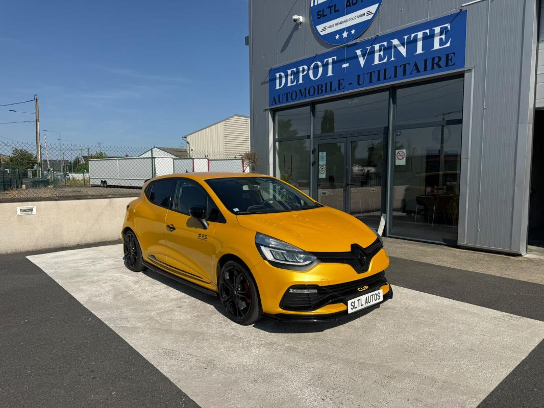 RENAULT CLIO - 4 RS 1.6 I 200 EDC6 CUP GARANTIE 6 MOIS/ REPRISE POSSIBLE (2013)