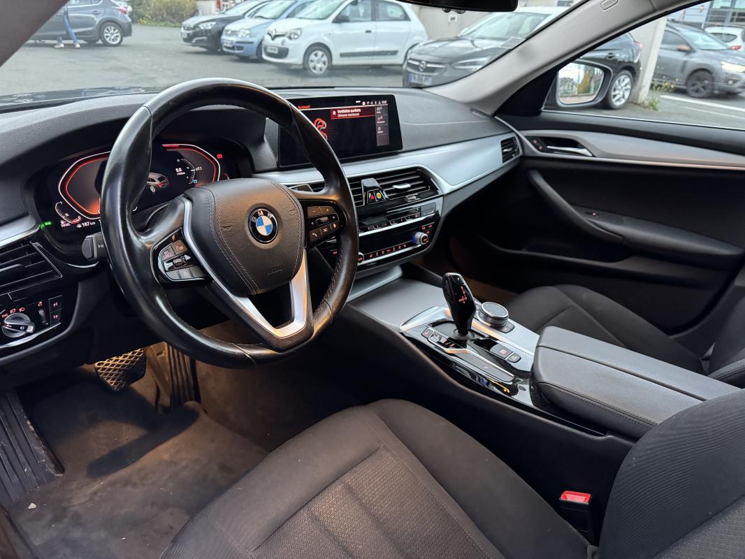 BMW Série 5 - 520 D 190 CH LOUNGE GARANTIE REPRISE POSSIBLE