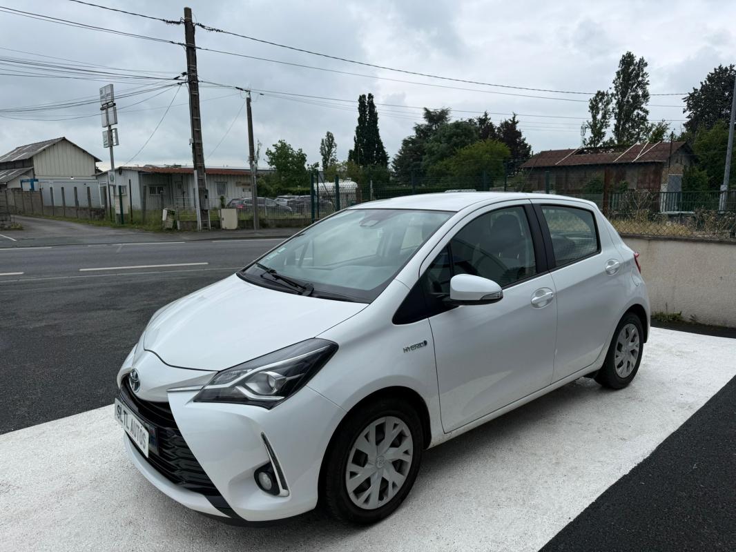 Toyota Yaris - 1.5 i BUSINESS HYBRID 100CH GARANTIR 6 MOIS/ REPRISE POSSIBLE
