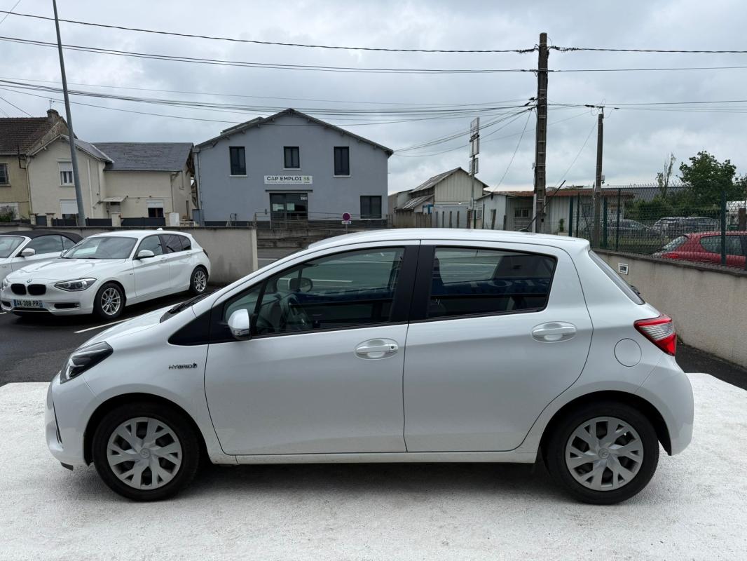 Toyota Yaris - 1.5 i BUSINESS HYBRID 100CH GARANTIR 6 MOIS/ REPRISE POSSIBLE