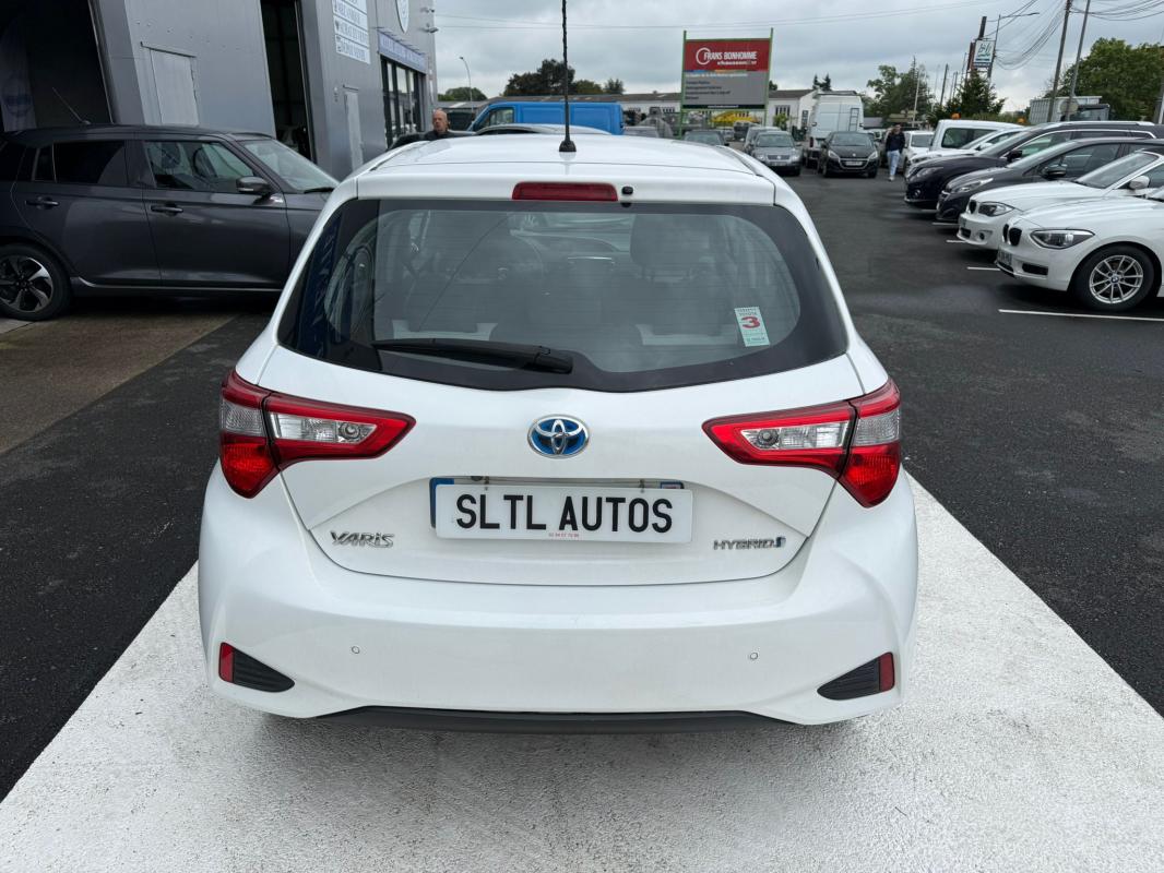 Toyota Yaris - 1.5 i BUSINESS HYBRID 100CH GARANTIR 6 MOIS/ REPRISE POSSIBLE