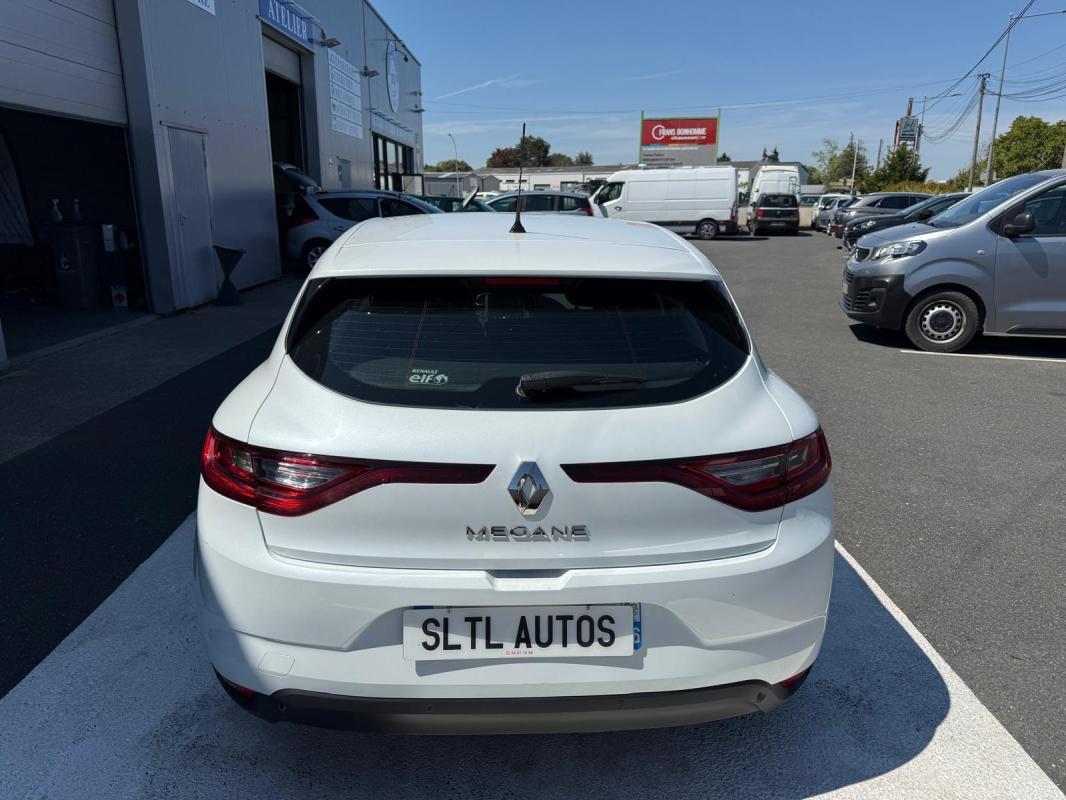 Renault Mégane - 4 1.6 DCI ZEN 130 CH GARANTIE 6 MOIS / REPRISE POSSIBLE