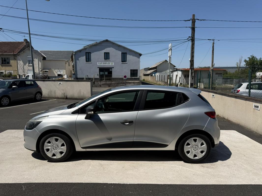 Renault Clio - 4 1.2 i 75CH GARANTIE 6 MOIS / REPRISE POSSIBLE