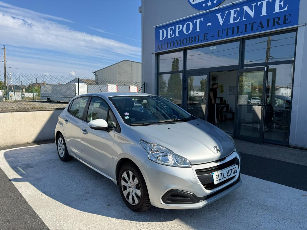 PEUGEOT 208 - 1.2 I LIKE 69CH GARANTIE 6 MOIS / REPRISE POSSIBLE (2015)