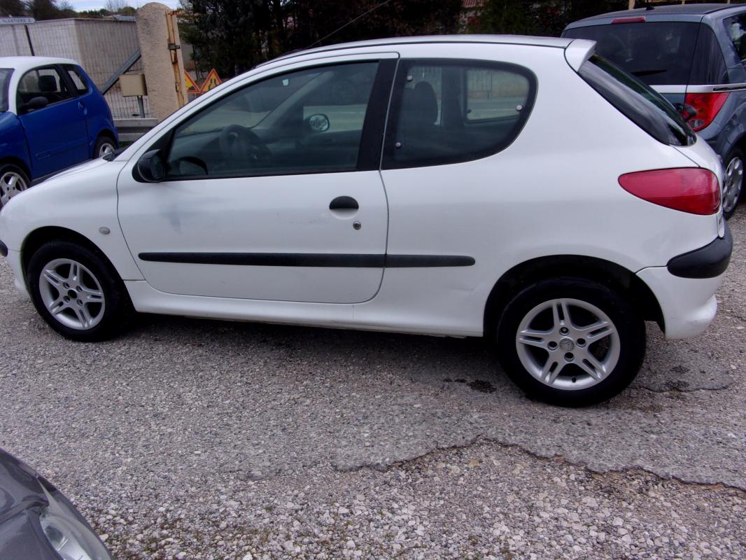 Peugeot 206 - 1,4 HDI XLINE